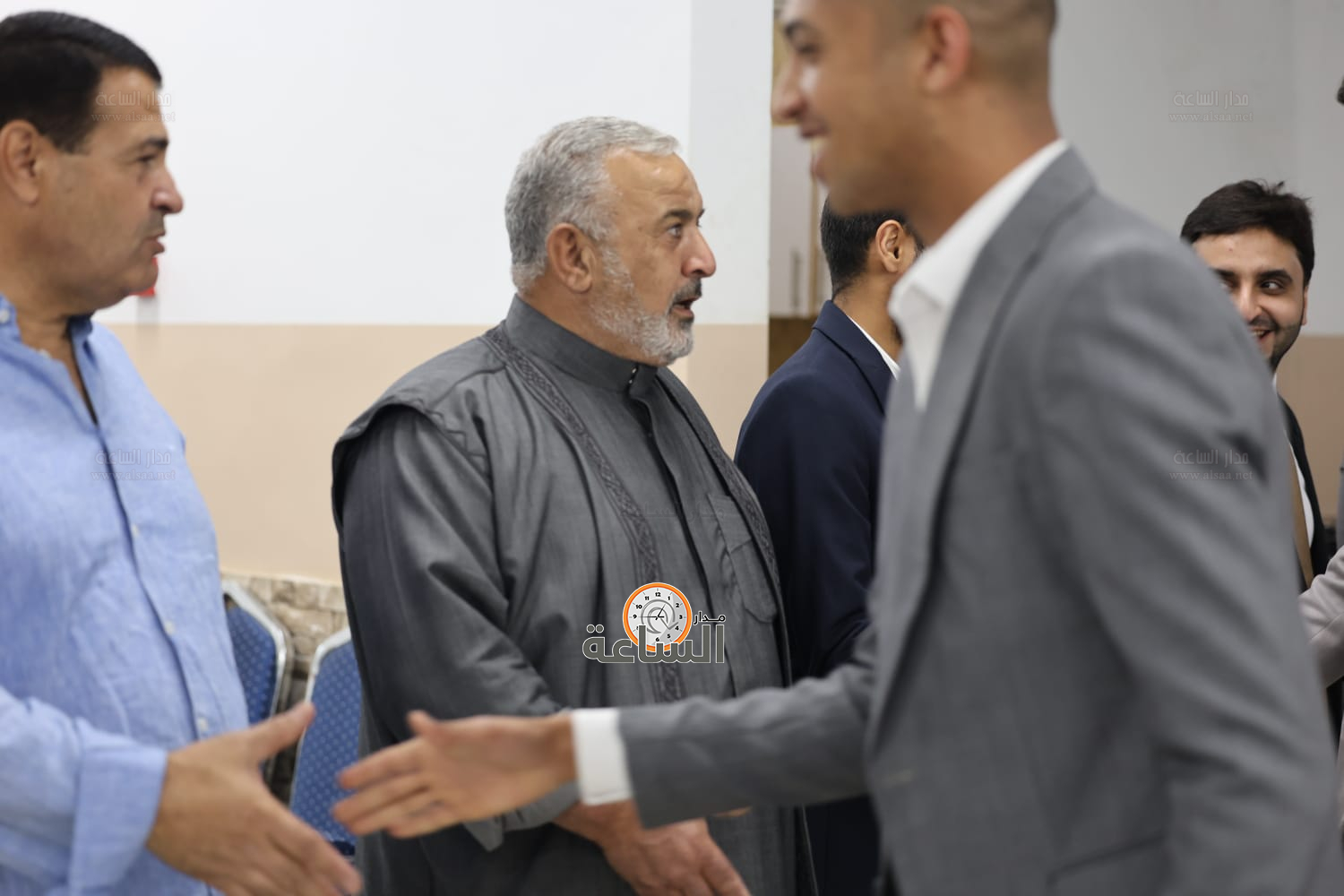 Madar Al-Saa Images 0.7050178811383468