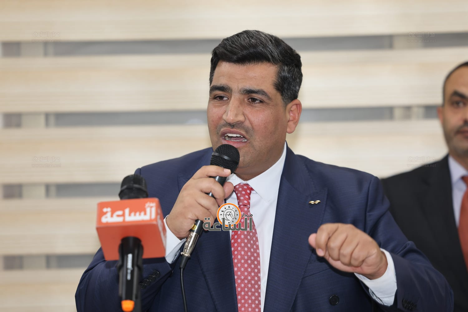 Madar Al-Saa Images 0.41575584547852495