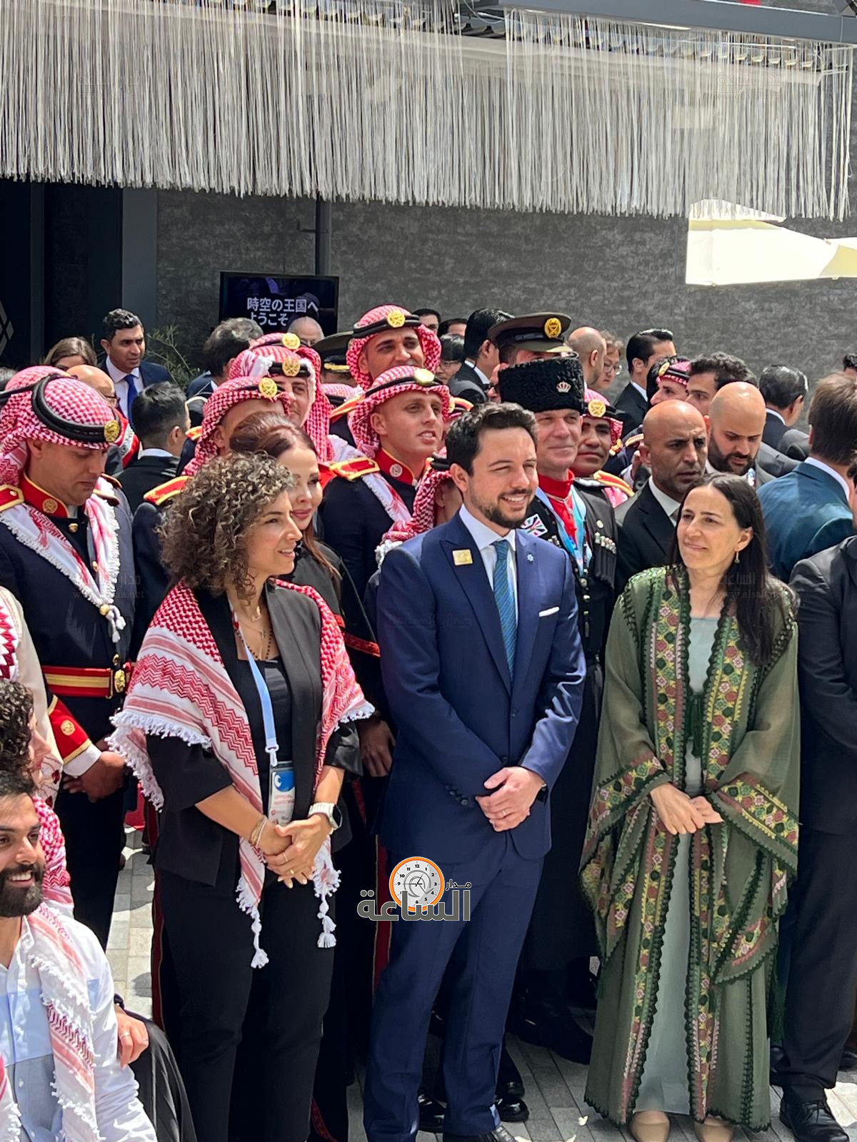 Madar Al-Saa Images 0.33214423878631216