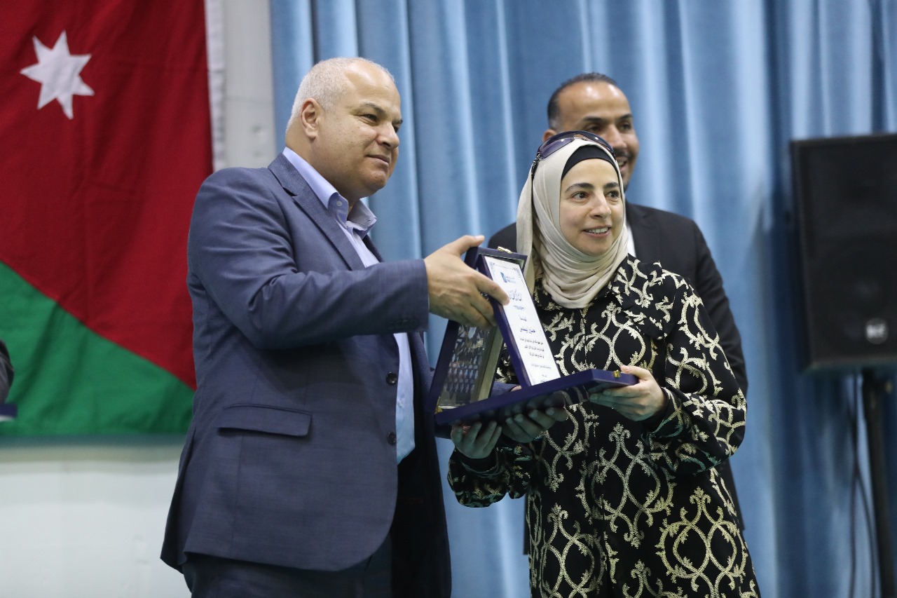 Madar Al-Saa Images 0.5958190287415936