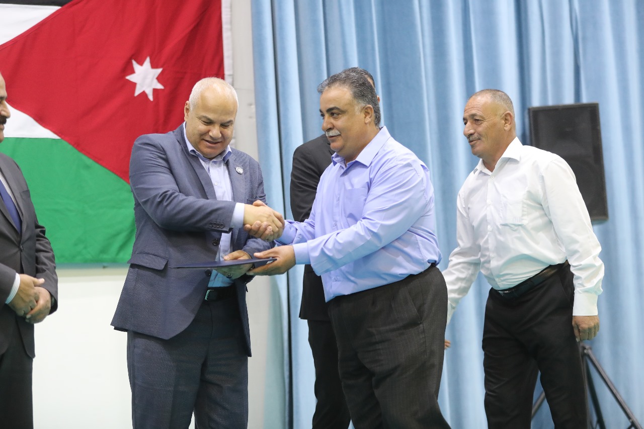 Madar Al-Saa Images 0.27325160064575427