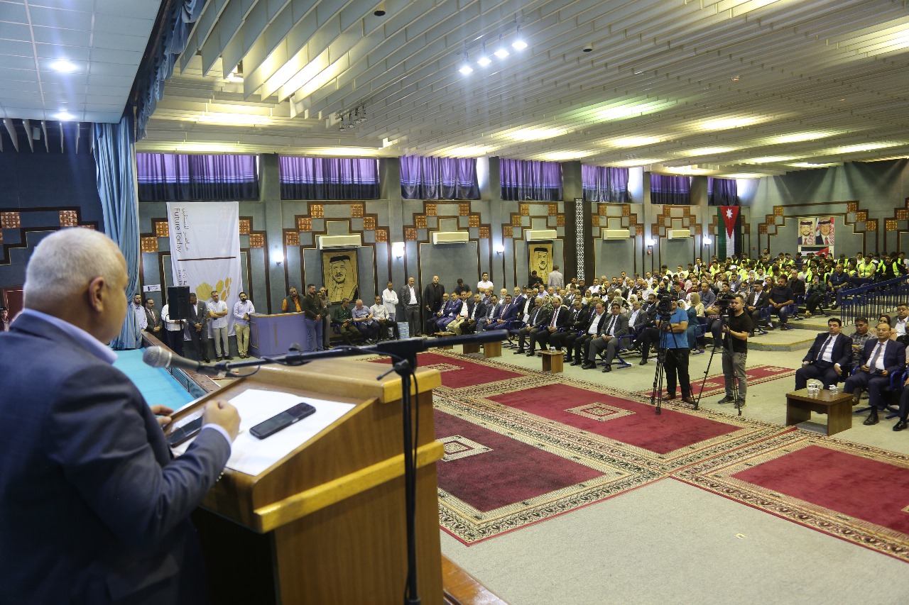 Madar Al-Saa Images 0.328364362673803