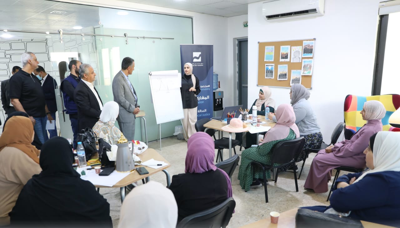 Madar Al-Saa Images 0.7442690526802305