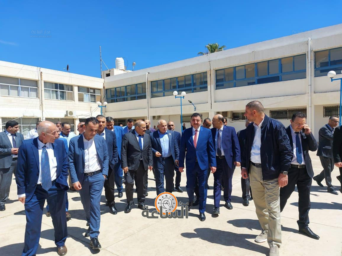 Madar Al-Saa Images 0.24547300840619313