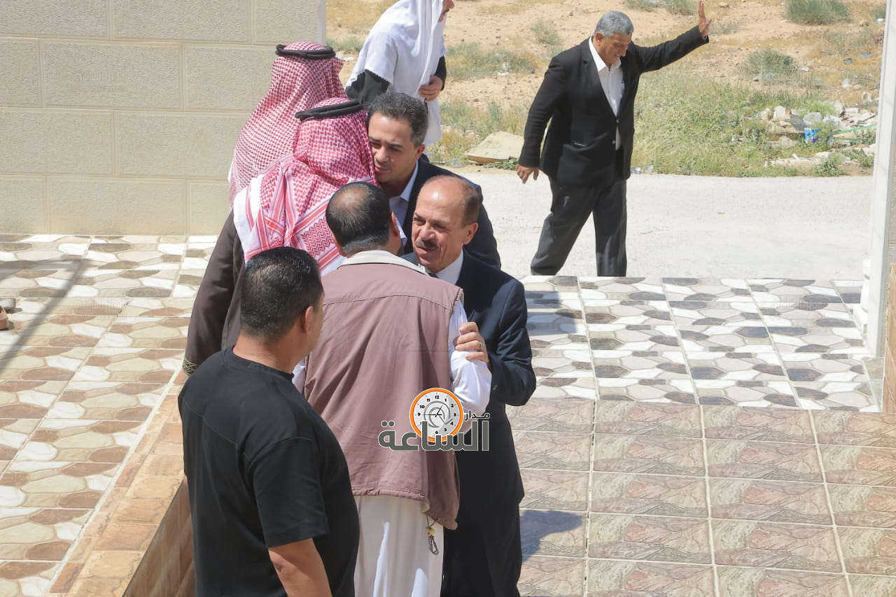 Madar Al-Saa Images 0.7400645436524598