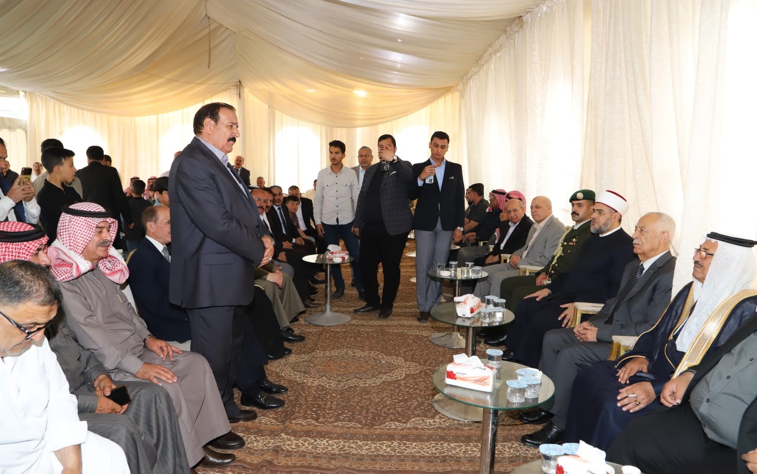 Madar Al-Saa Images 0.8816634415541748