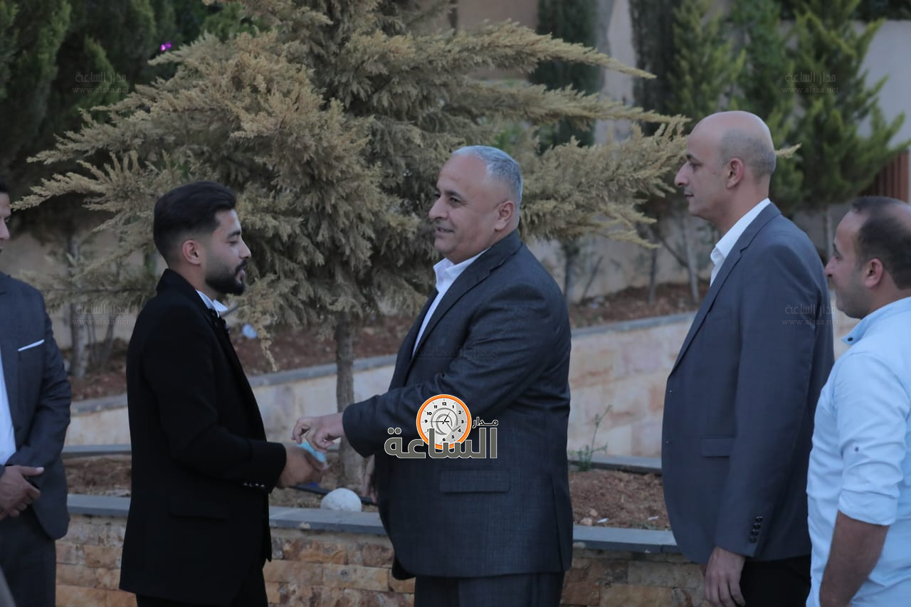 Madar Al-Saa Images 0.05607686122863942