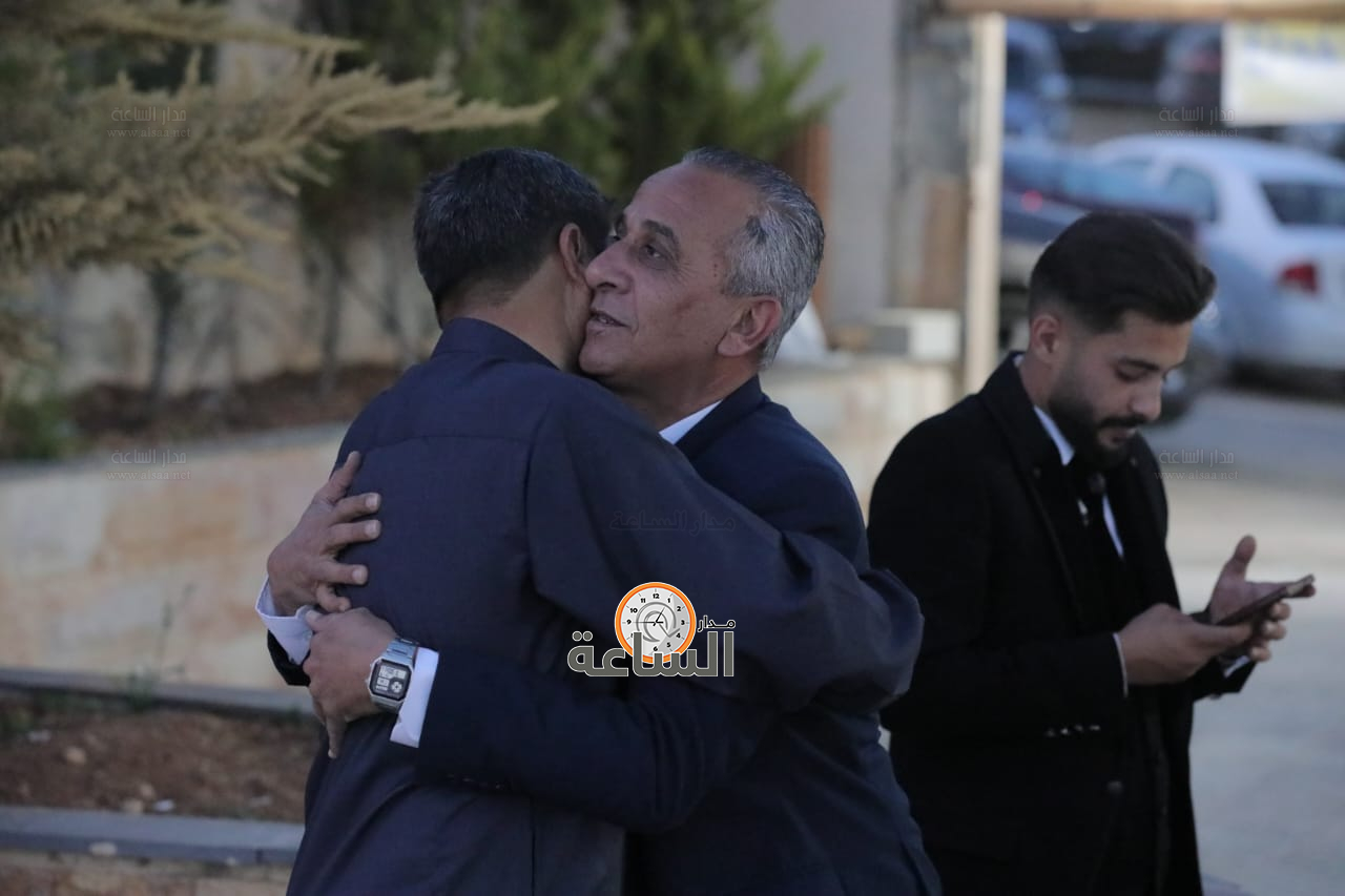 Madar Al-Saa Images 0.3335065411758067