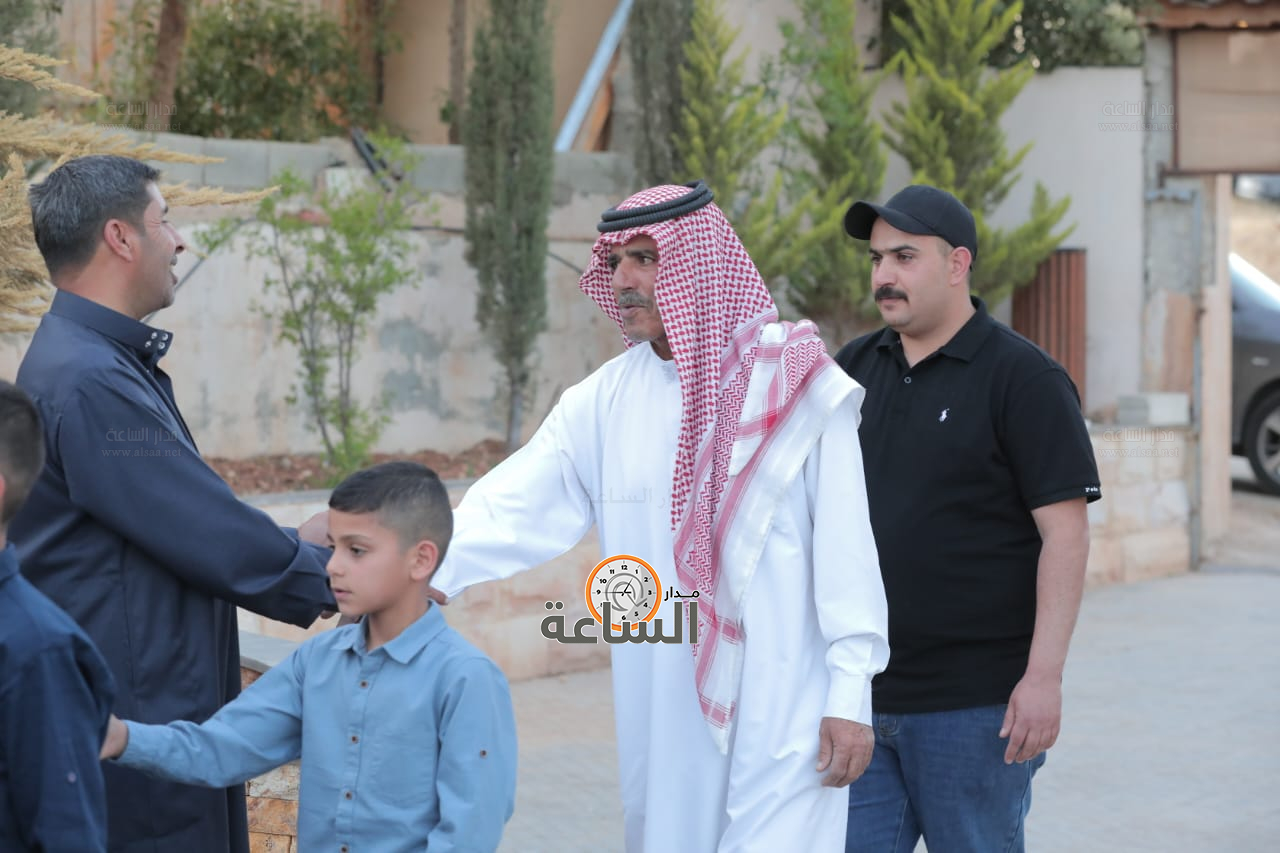 Madar Al-Saa Images 0.6188168322749668