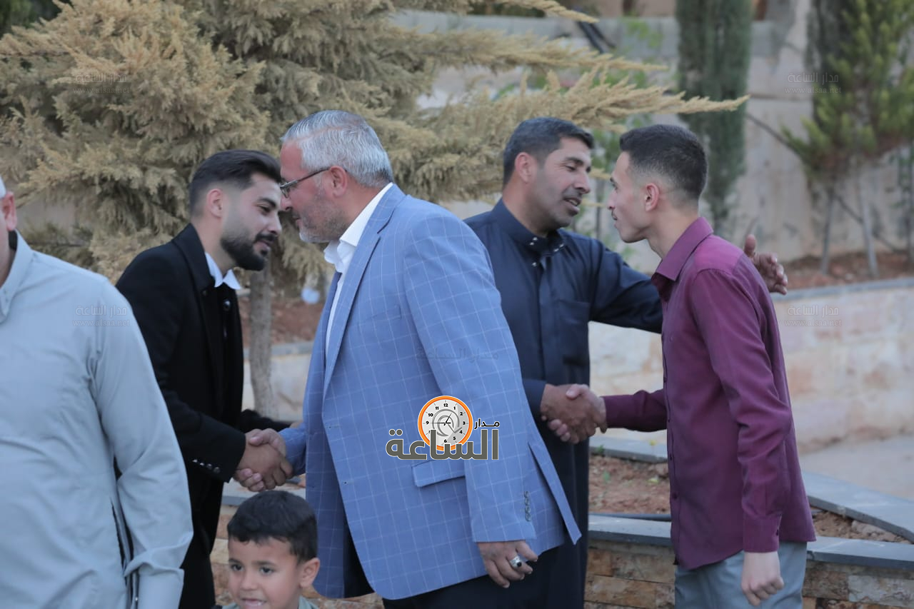 Madar Al-Saa Images 0.9356225043372355