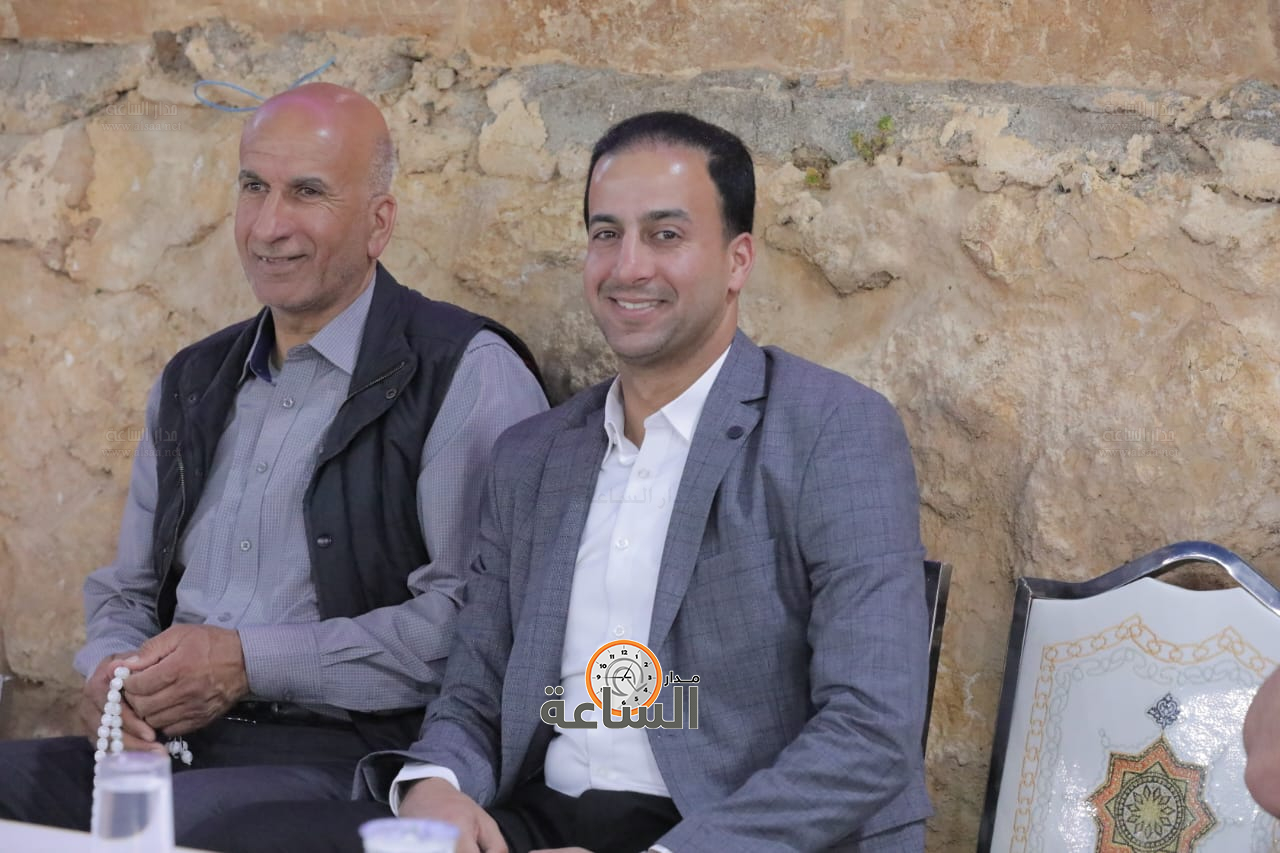 Madar Al-Saa Images 0.7700444360559938