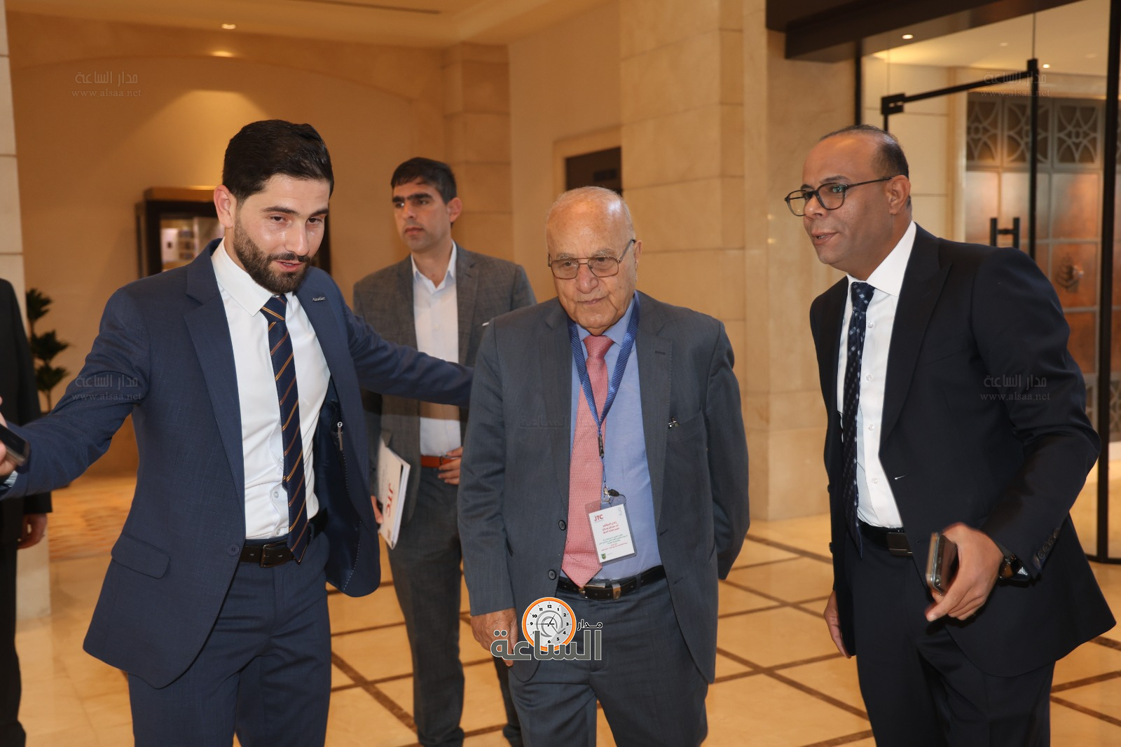 Madar Al-Saa Images 0.2952056765391772