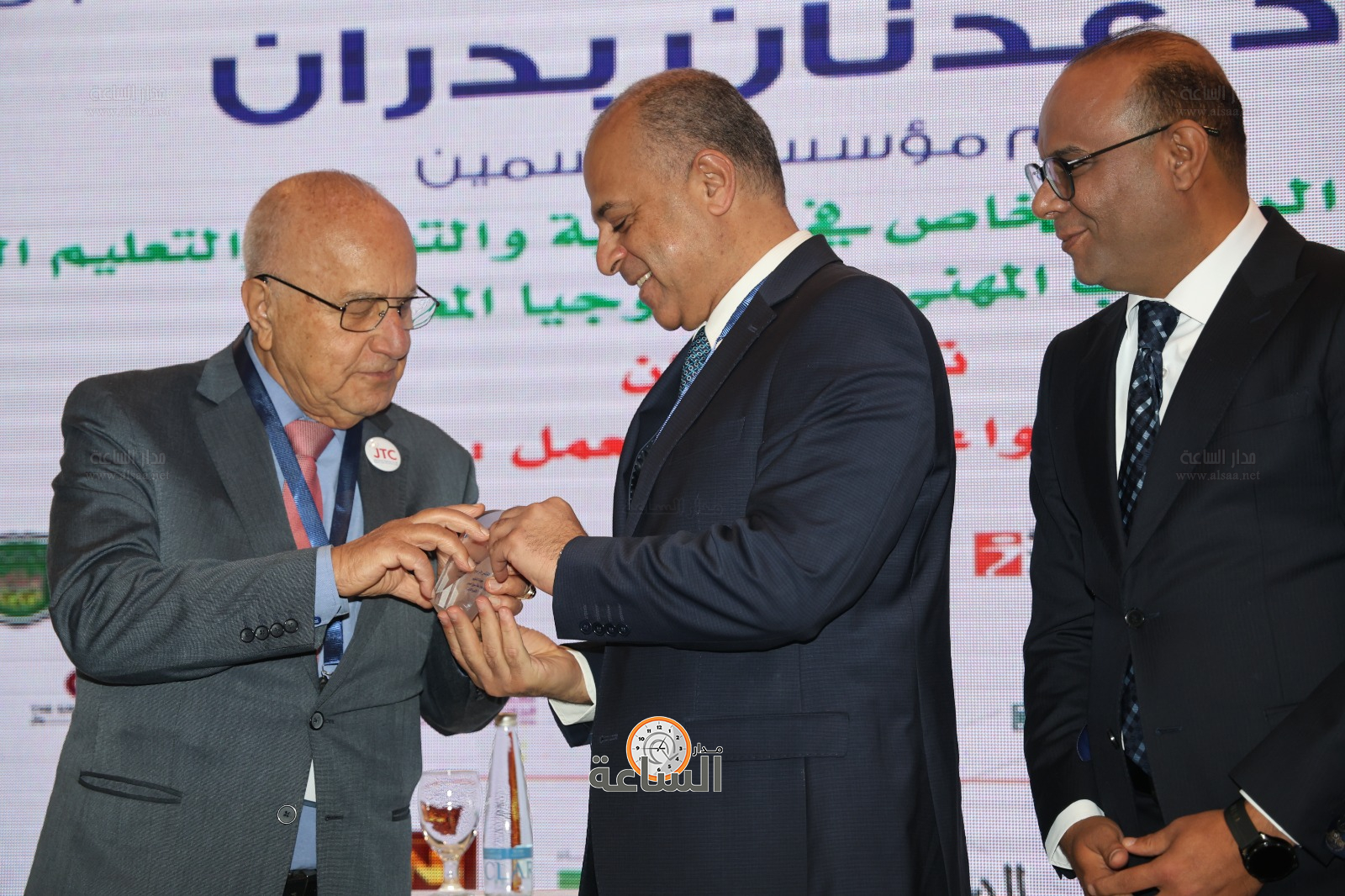 Madar Al-Saa Images 0.41781336394893254