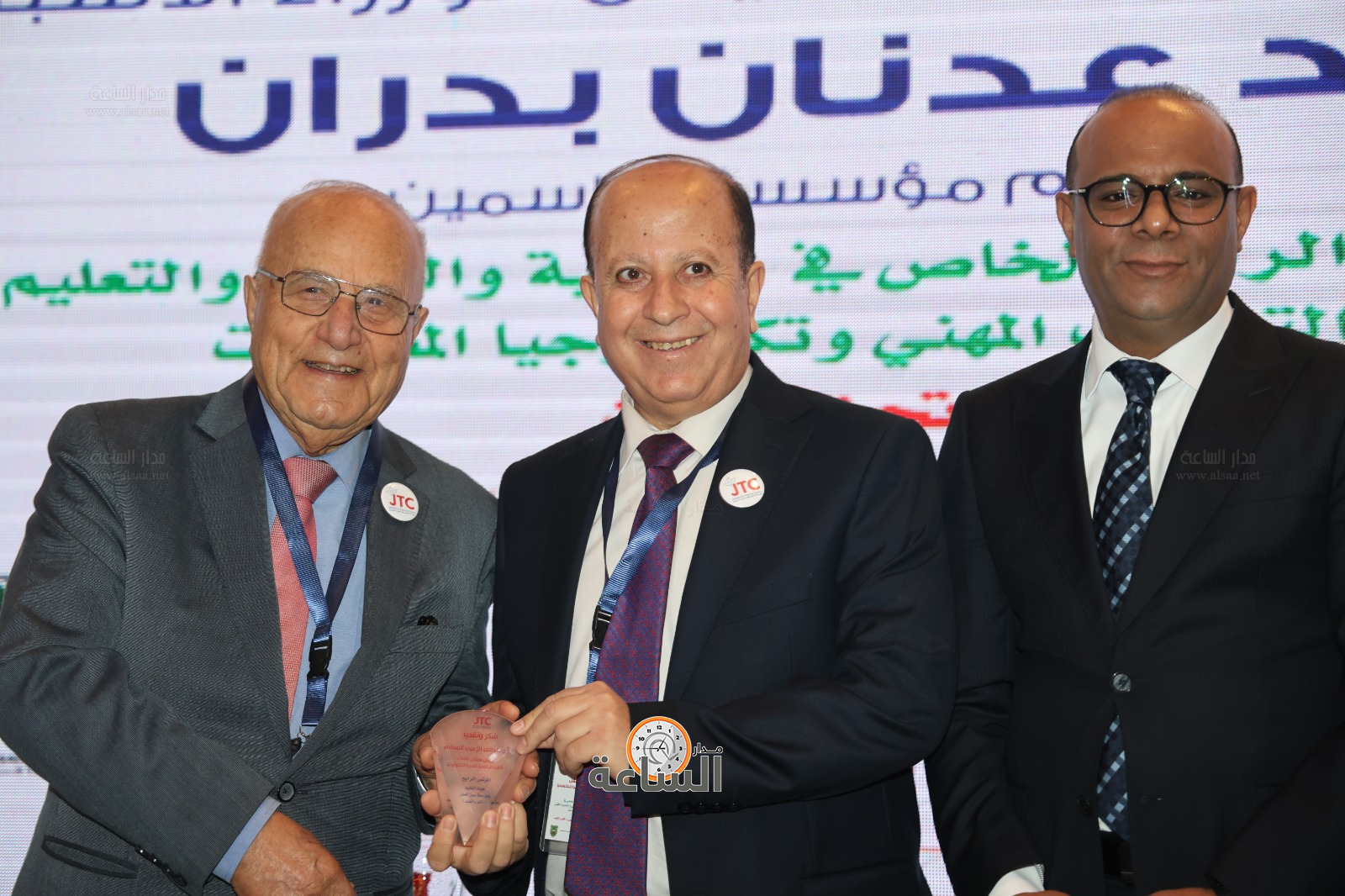 Madar Al-Saa Images 0.1833341787394278