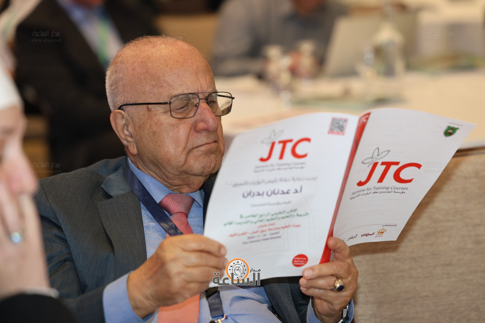 Madar Al-Saa Images 0.6267343416185682