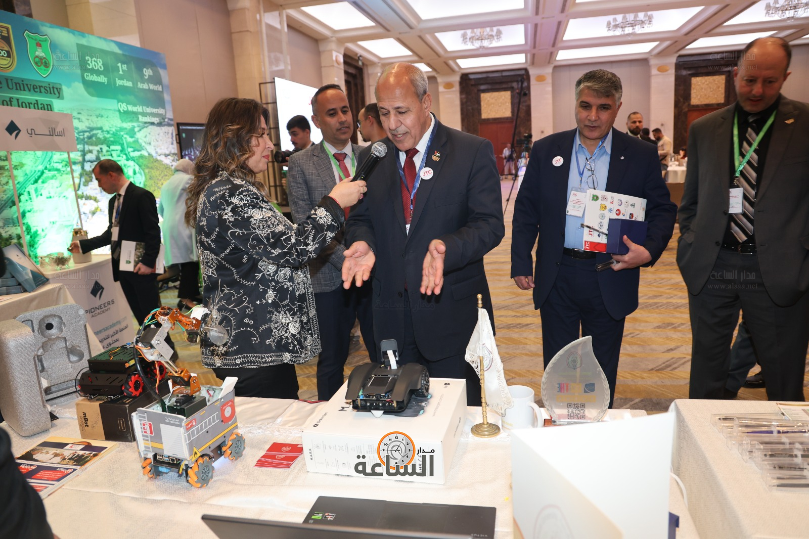 Madar Al-Saa Images 0.5560709439363843