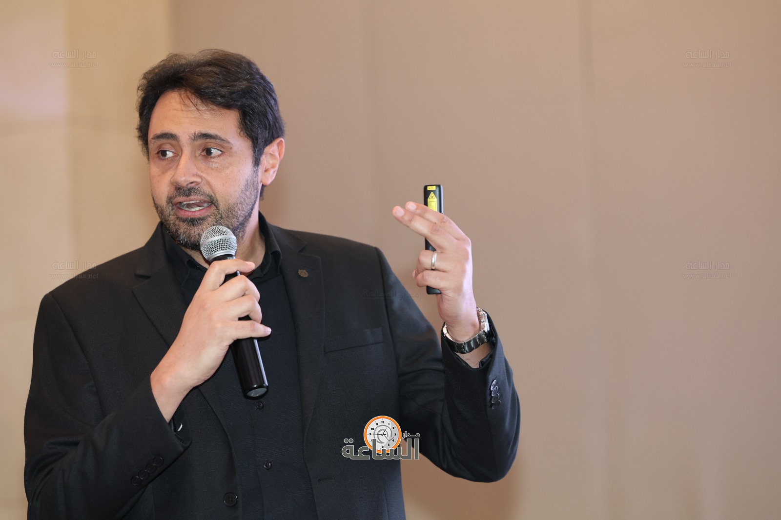 Madar Al-Saa Images 0.8416453969397214