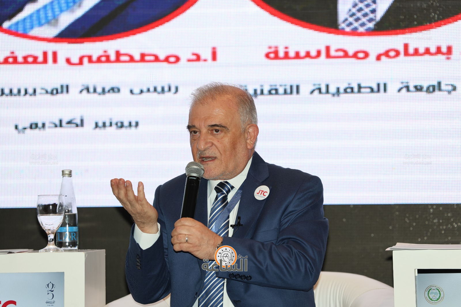 Madar Al-Saa Images 0.7441719155491625