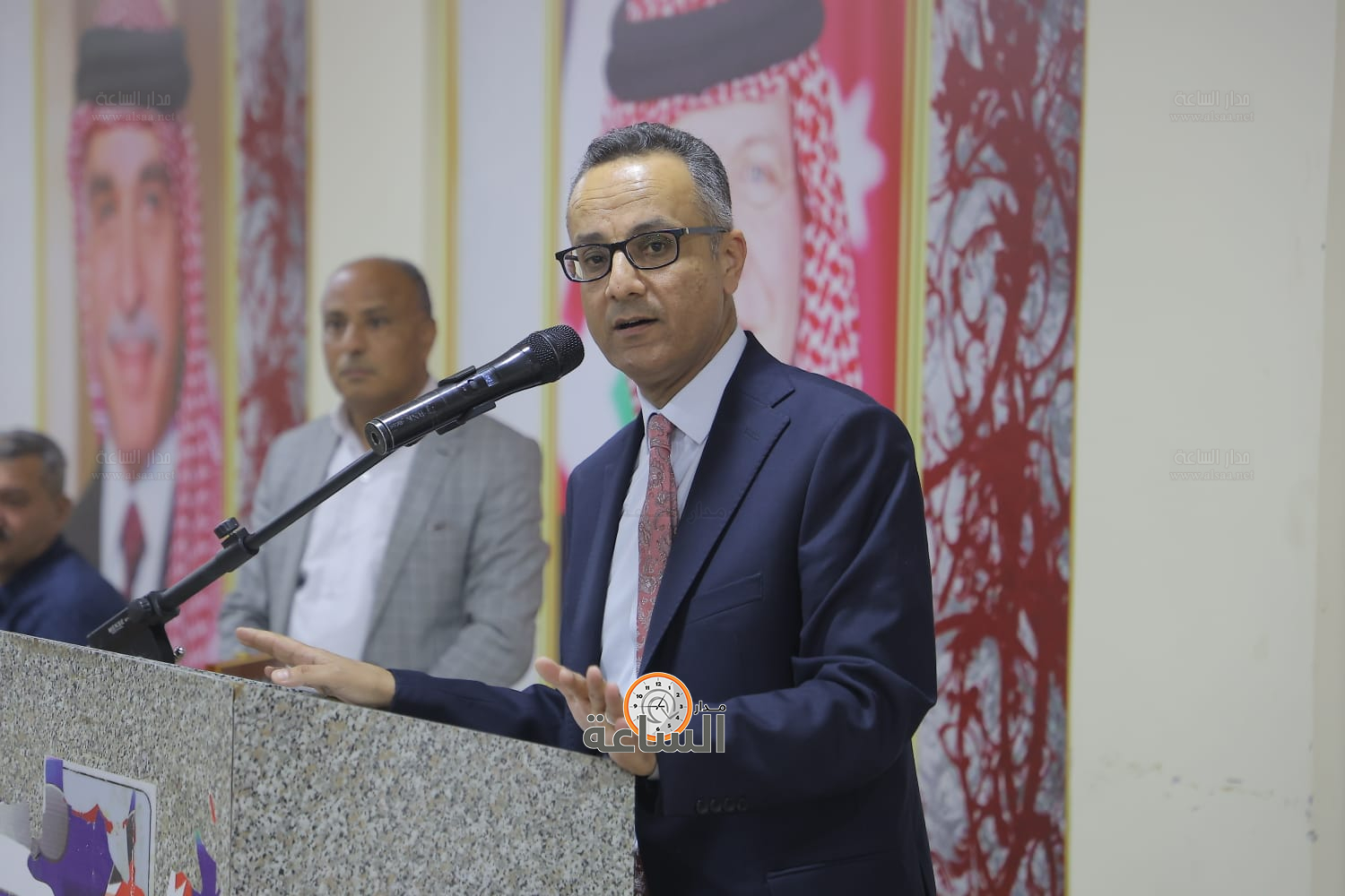 Madar Al-Saa Images 0.04143535358162154