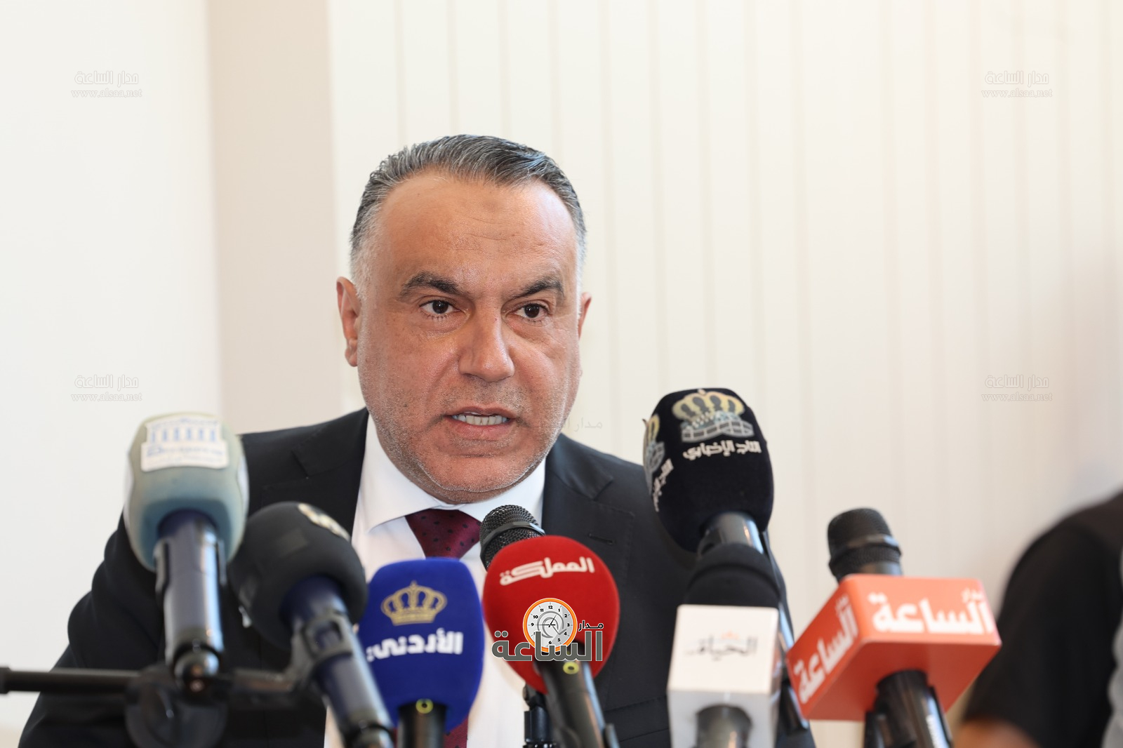 Madar Al-Saa Images 0.6389100512399805