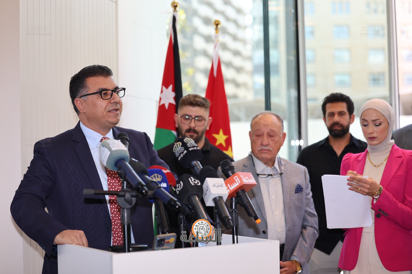 Madar Al-Saa Images 0.8890107880233556