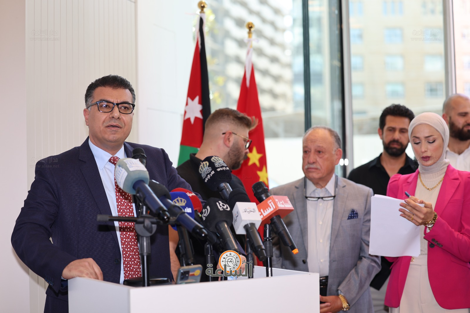 Madar Al-Saa Images 0.6085195293460731