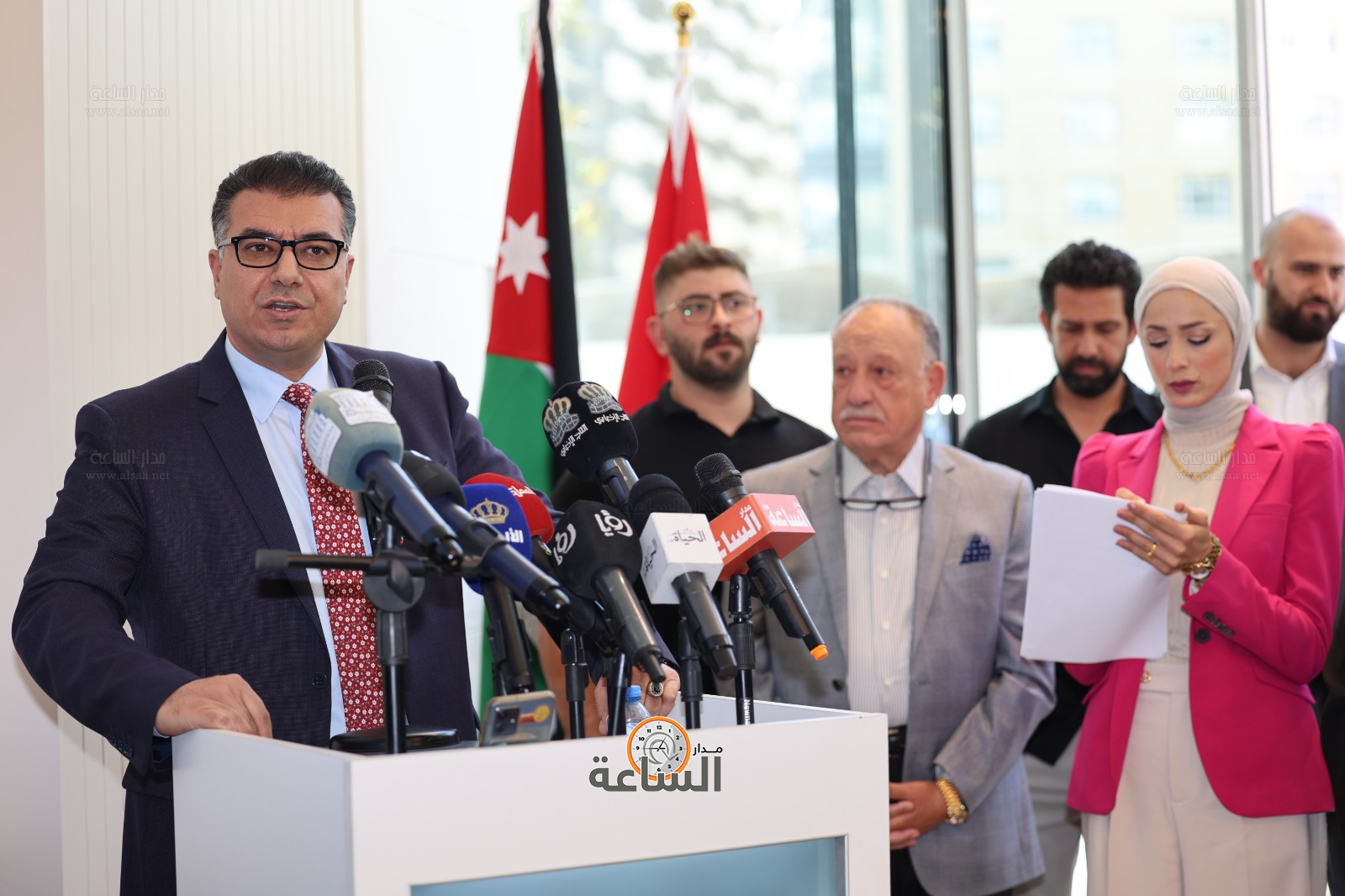 Madar Al-Saa Images 0.1009163118510753