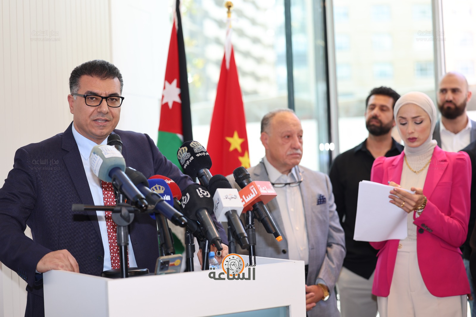 Madar Al-Saa Images 0.005917371981506103