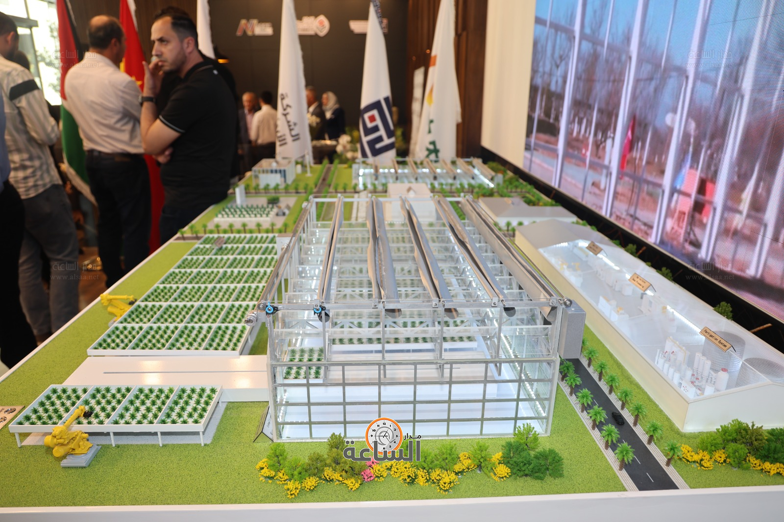 Madar Al-Saa Images 0.9495926432814711