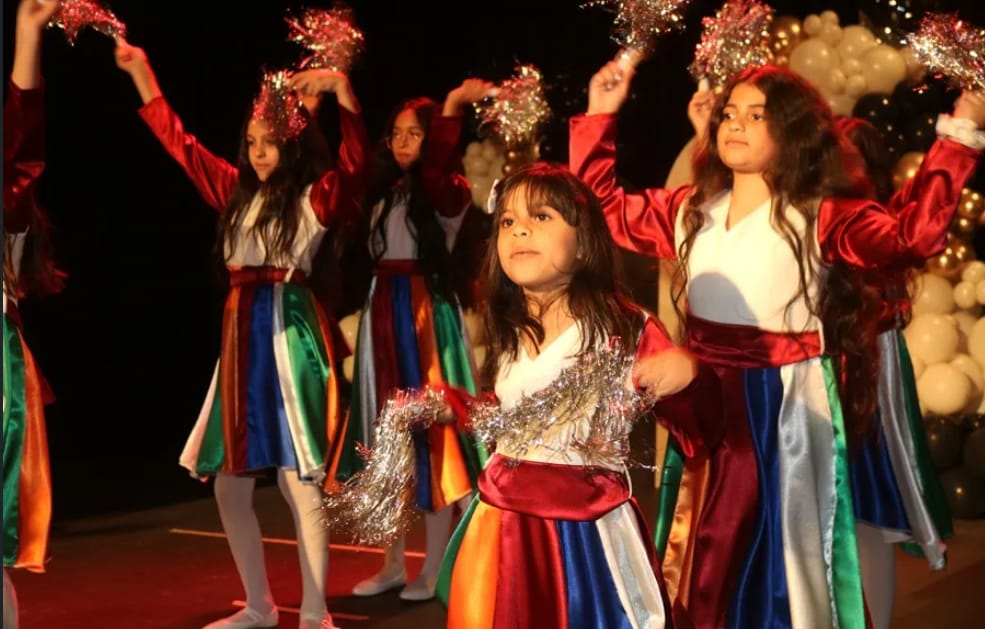 Madar Al-Saa Images 0.35018353120072443