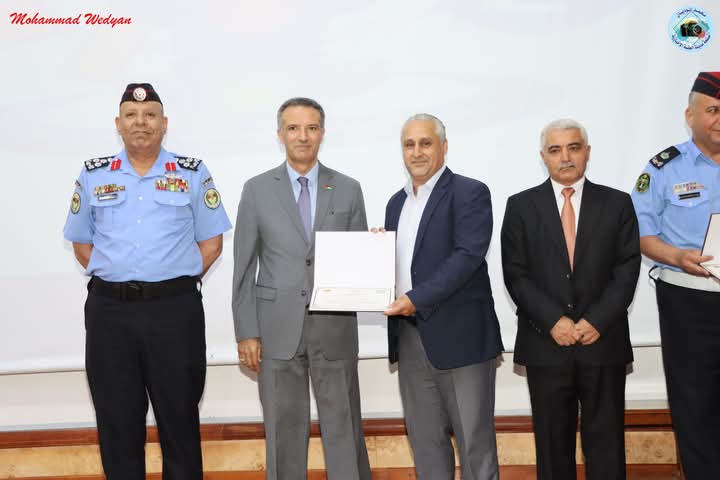 Madar Al-Saa Images 0.6441257786521325