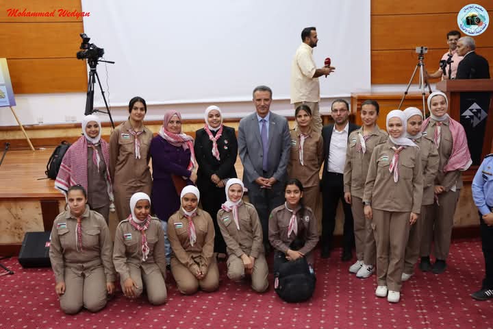 Madar Al-Saa Images 0.13918088689985786