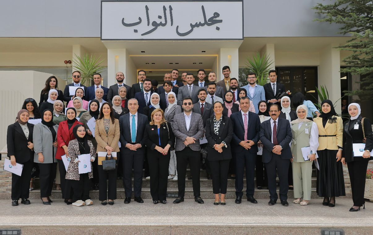 Madar Al-Saa Images 0.9851933338561217