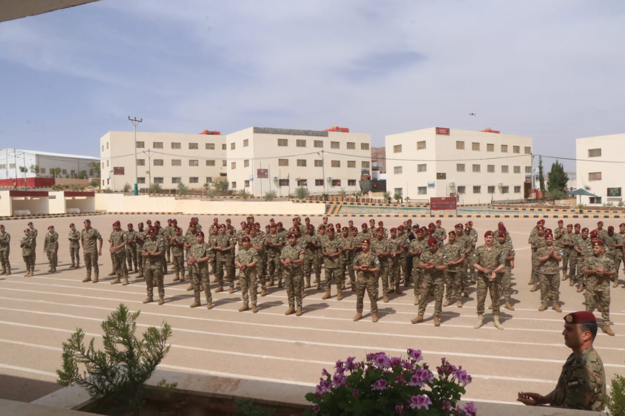 Madar Al-Saa Images 0.14292394370119843