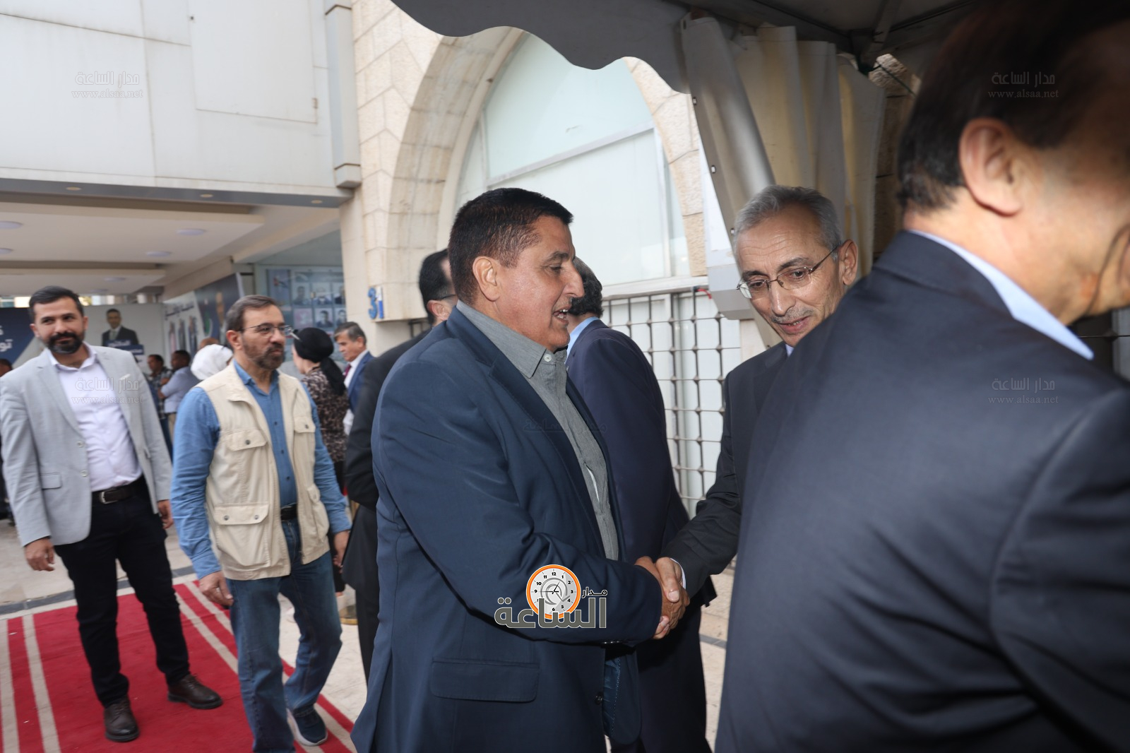 Madar Al-Saa Images 0.32567168656164003