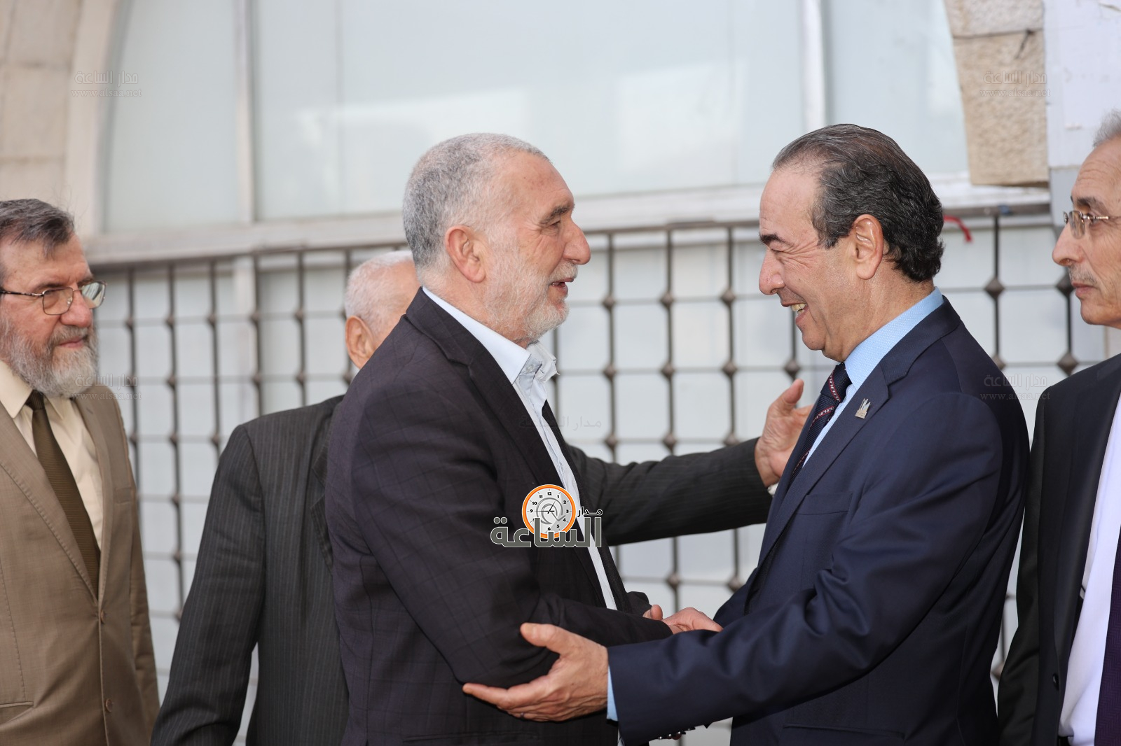 Madar Al-Saa Images 0.8359086053487897