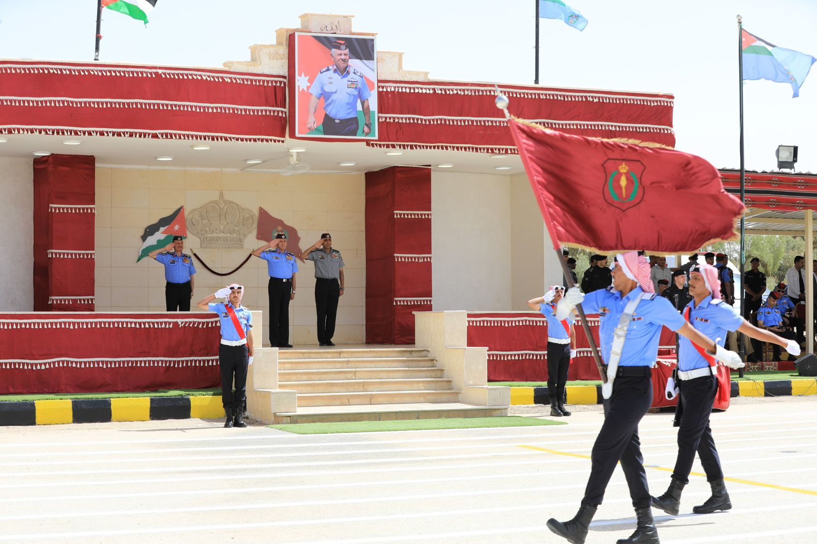 Madar Al-Saa Images 0.011753967166394763