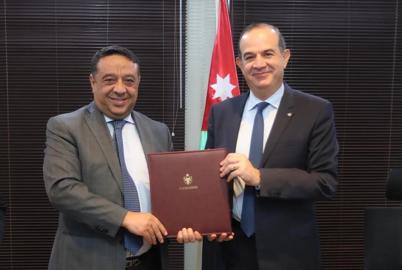 Madar Al-Saa Images 0.6316147078280171