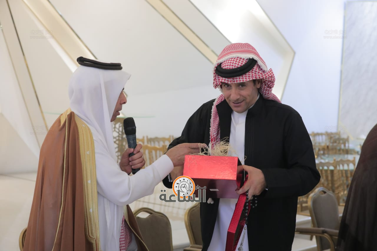 Madar Al-Saa Images 0.928738375078145