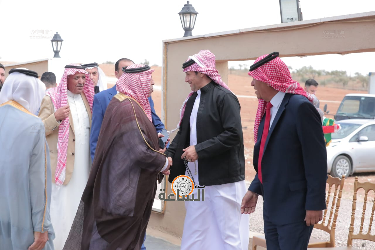 Madar Al-Saa Images 0.965438566815332