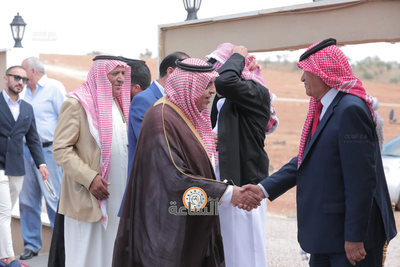 Madar Al-Saa Images 0.43266365263238604