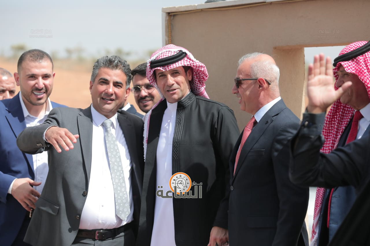 Madar Al-Saa Images 0.7941519075862922