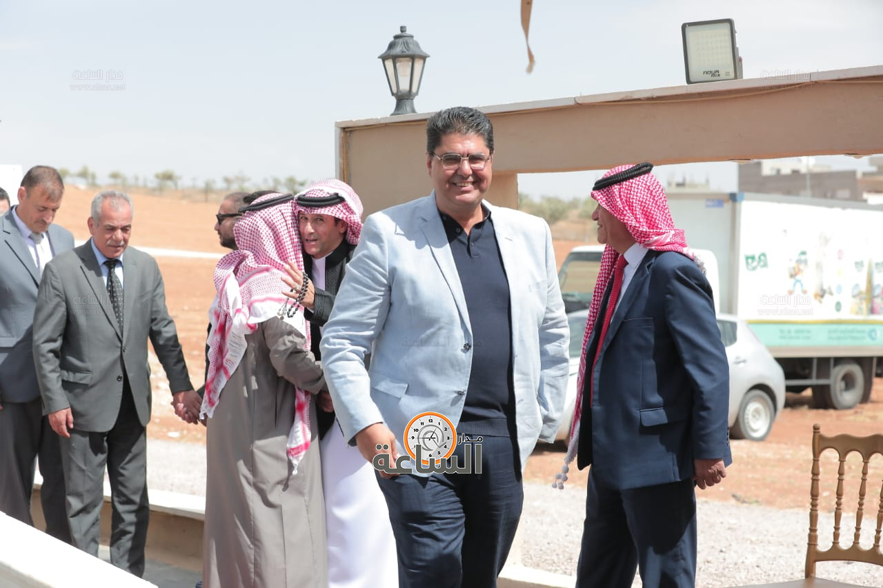 Madar Al-Saa Images 0.11199618304693093