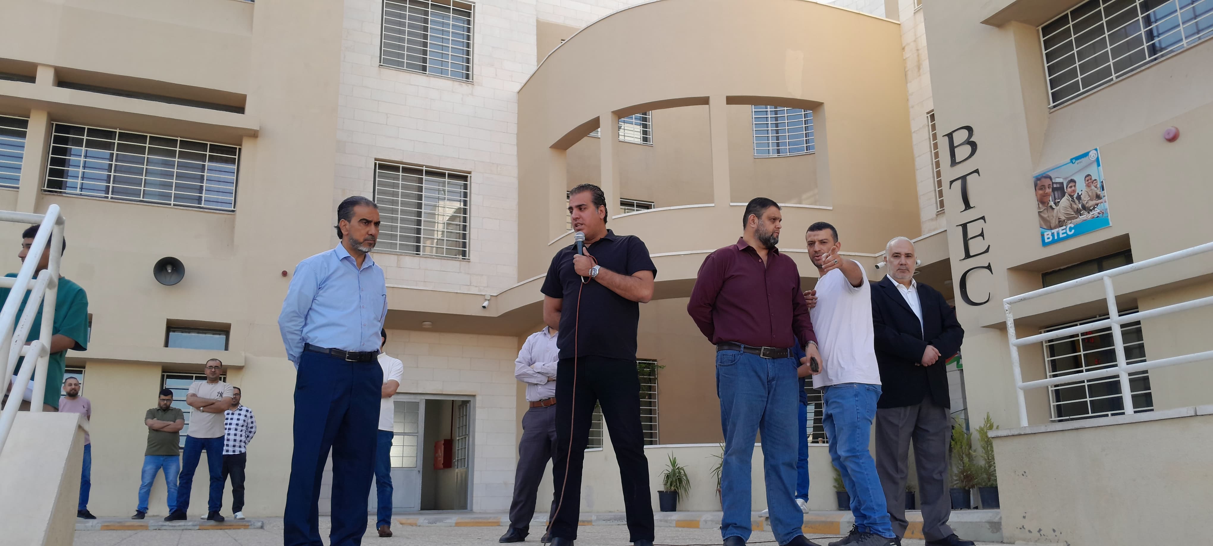 Madar Al-Saa Images 0.7351584295234291