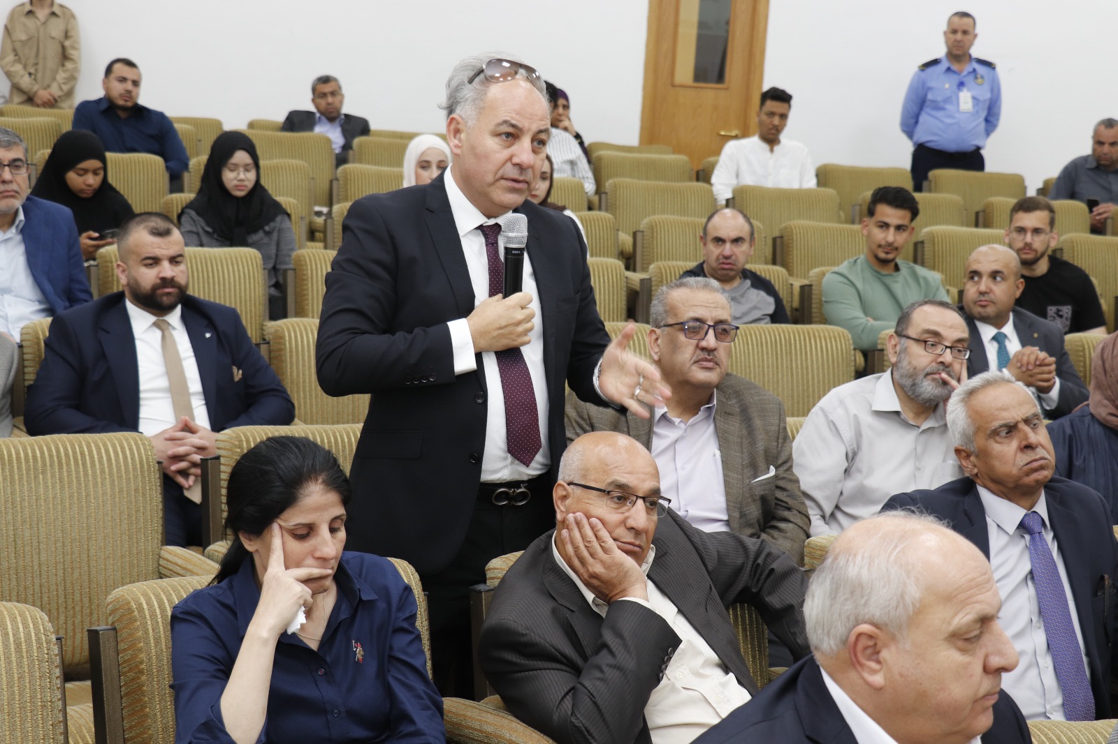 Madar Al-Saa Images 0.18957641851147244