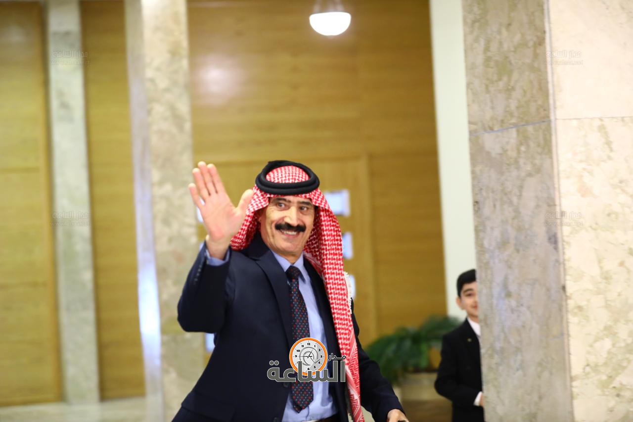 Madar Al-Saa Images 0.4278419424951244