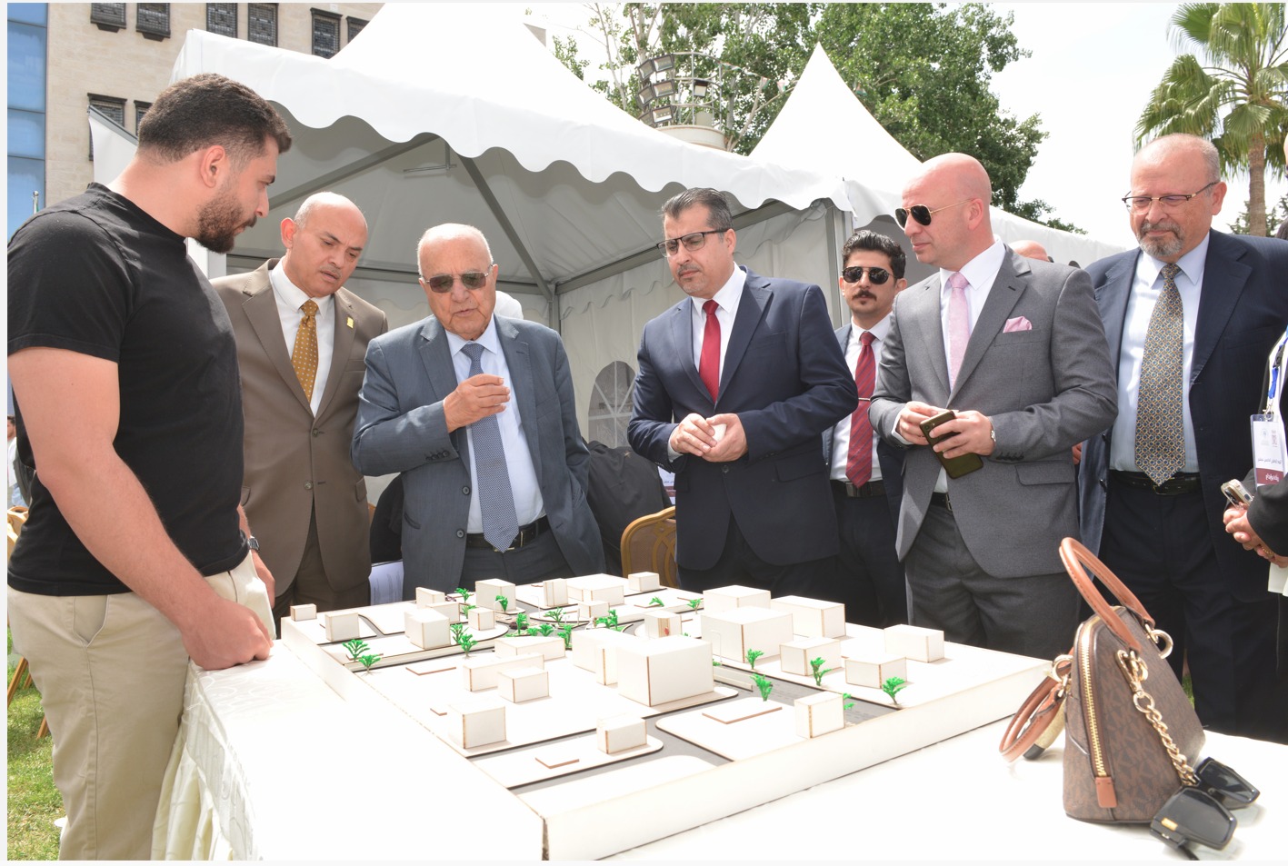 Madar Al-Saa Images 0.8083803701749785