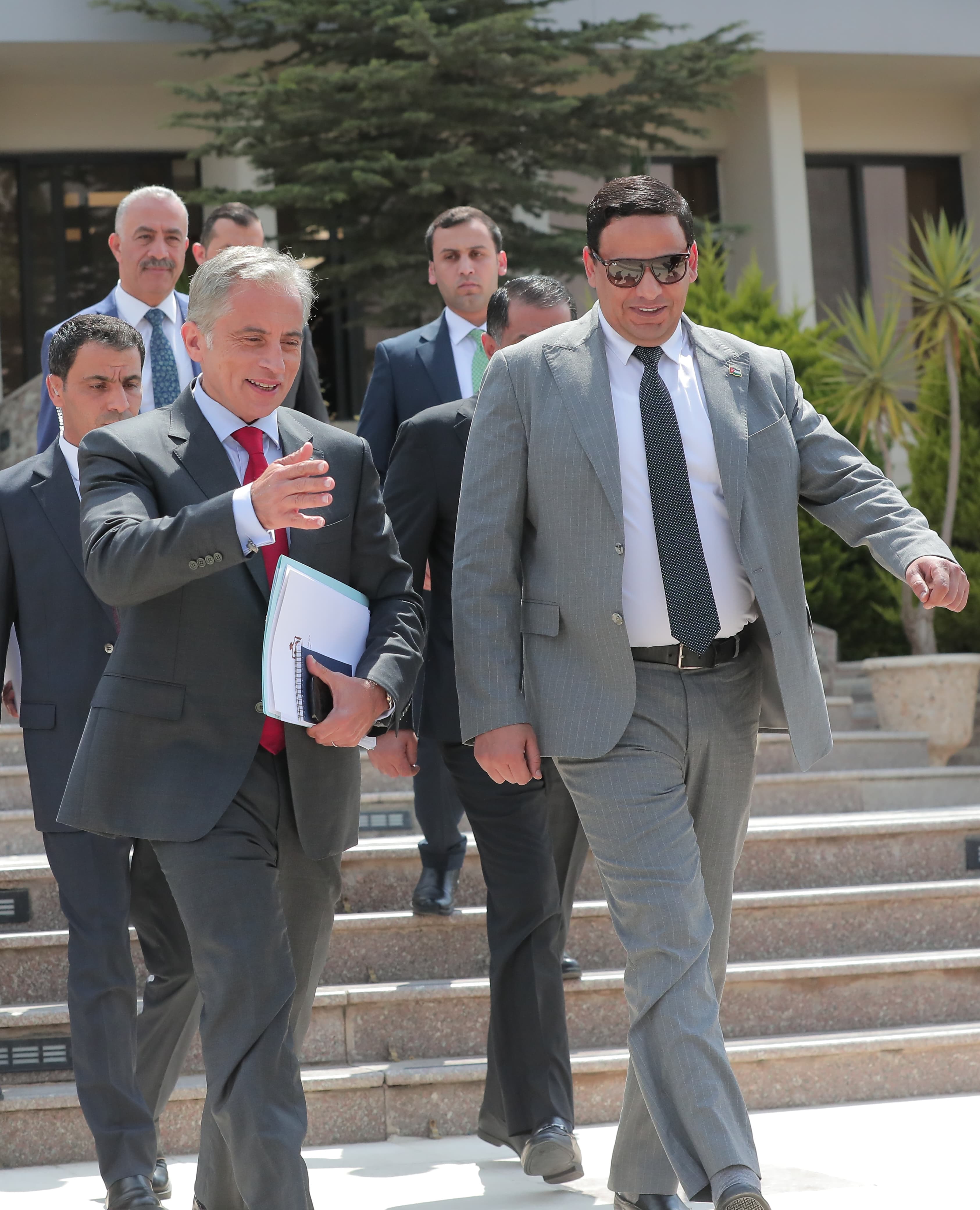 Madar Al-Saa Images 0.4584989362738888