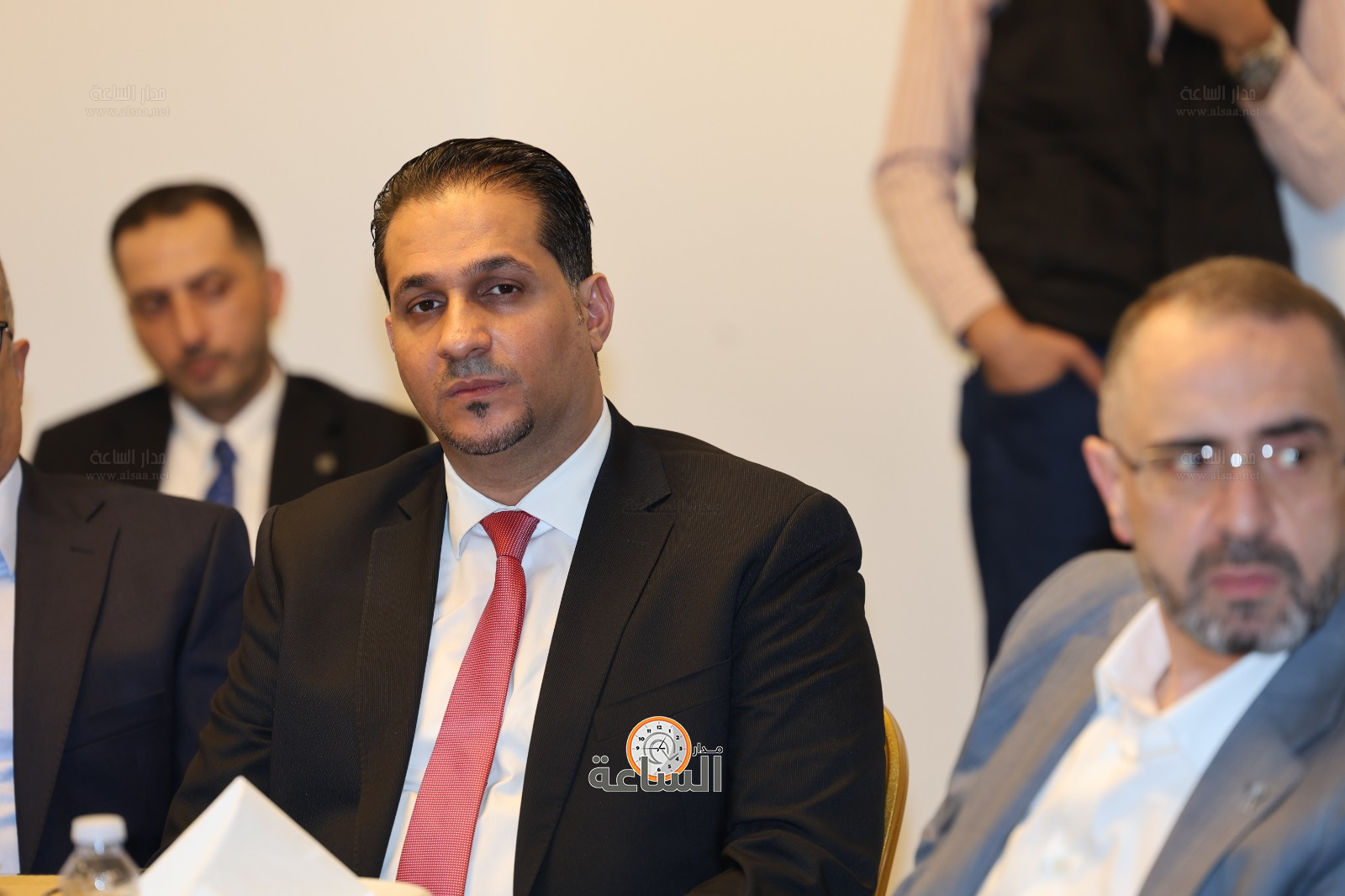 Madar Al-Saa Images 0.5681366065602541