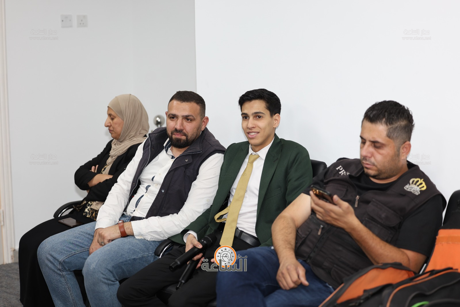 Madar Al-Saa Images 0.0047113037933510515